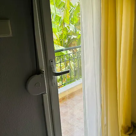 Lena's House * נאה פוטידאה